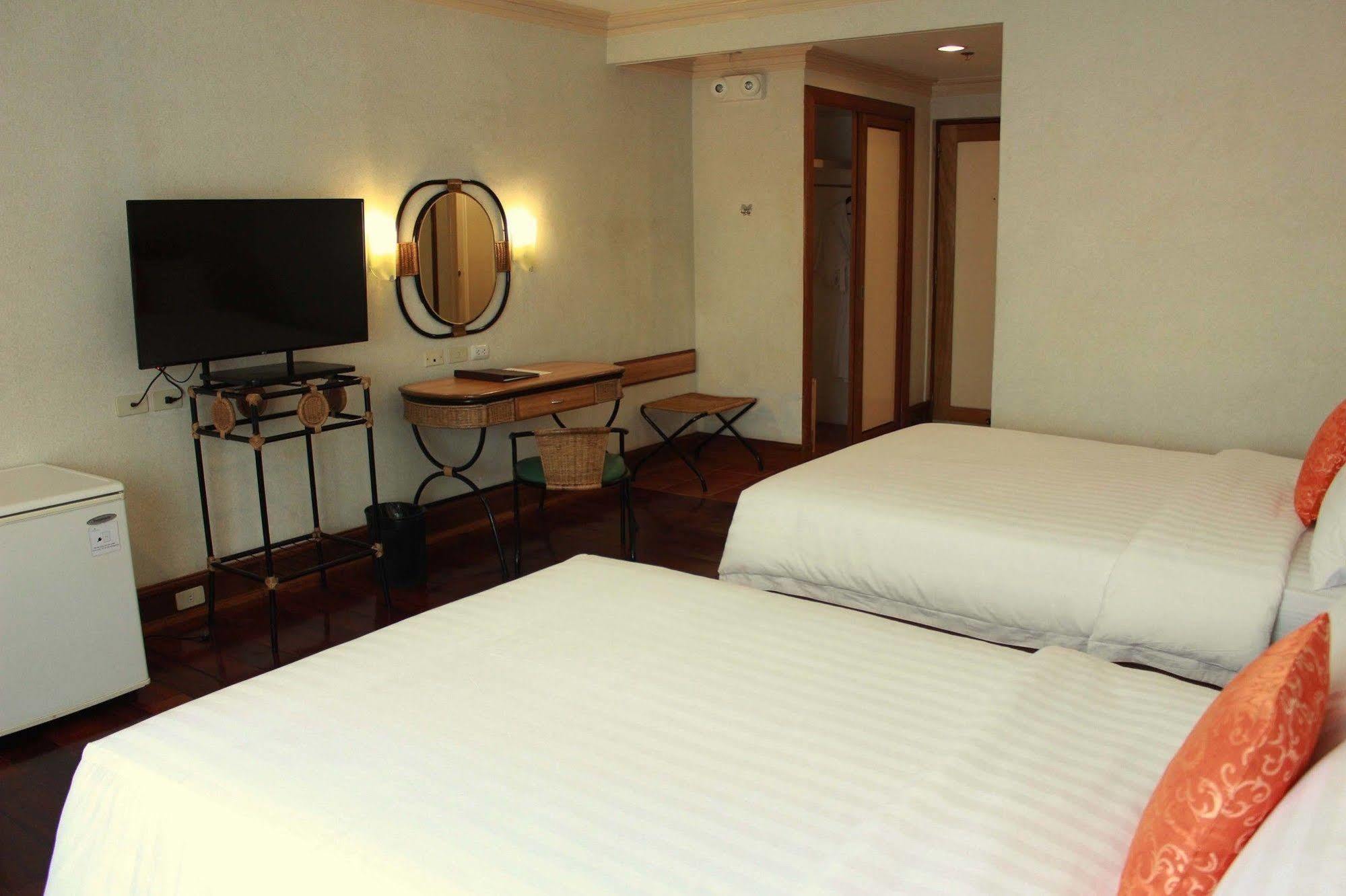 The Legend Palawan Hotel Puerto Princesa Eksteriør billede